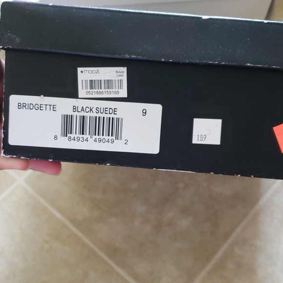 Shoes - Picture 3 of 3